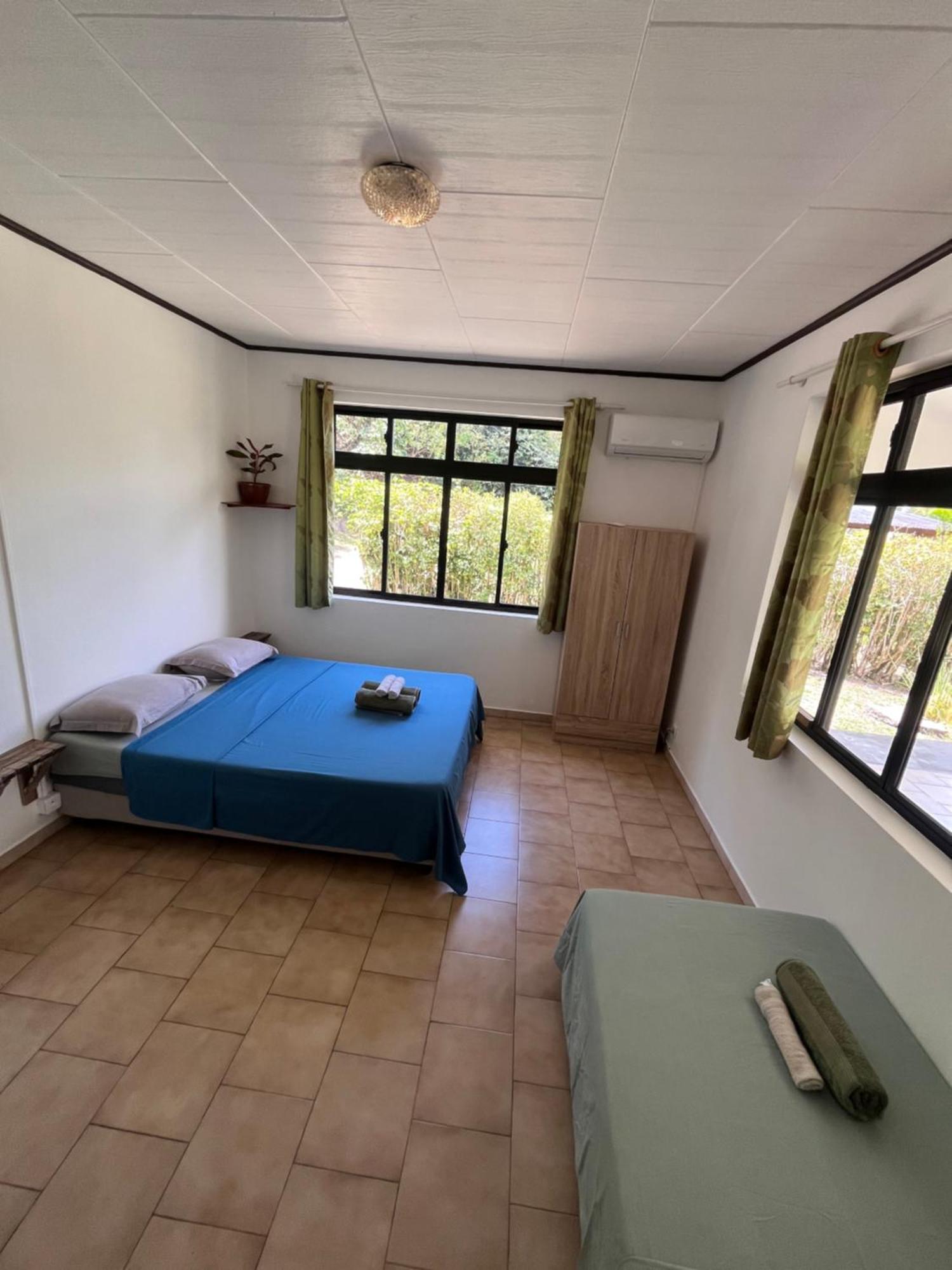 Atuona Tiki Lodge Hiva Oa المظهر الخارجي الصورة